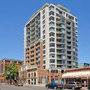Apartment Modern 2 Bedroom Ocean Views Downtown Free Parking, Victoria