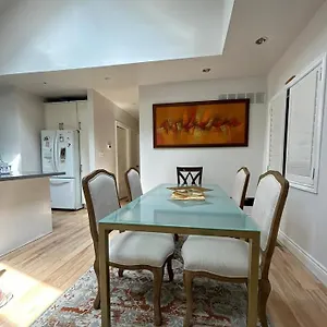 2 Bedroom Beaches Big Backyard , Toronto Canada
