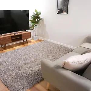Cozy In Ahuntsic With Free Parking And Near Metro Station , Montreal Canada