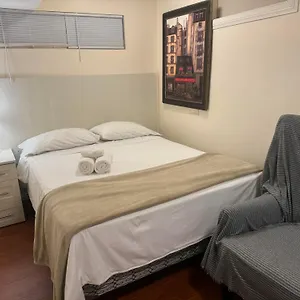 Privatunterkunft Cozy Guest Close Ubc And Downtown